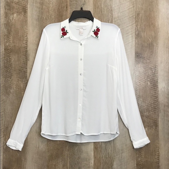 Forever 21 Tops - F21 Blouse with Rose Embroidered Collar